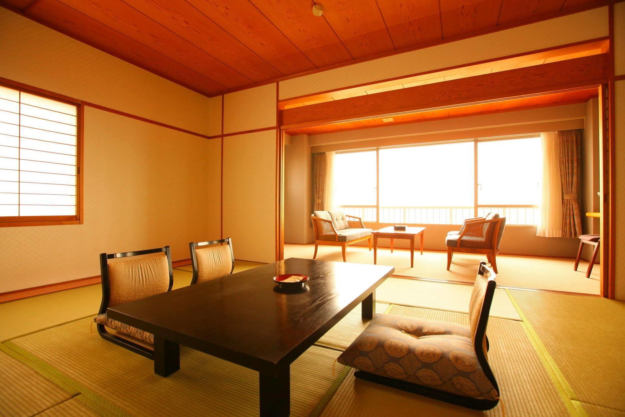 Kaiyoukaku Gamagōri Esterno foto
